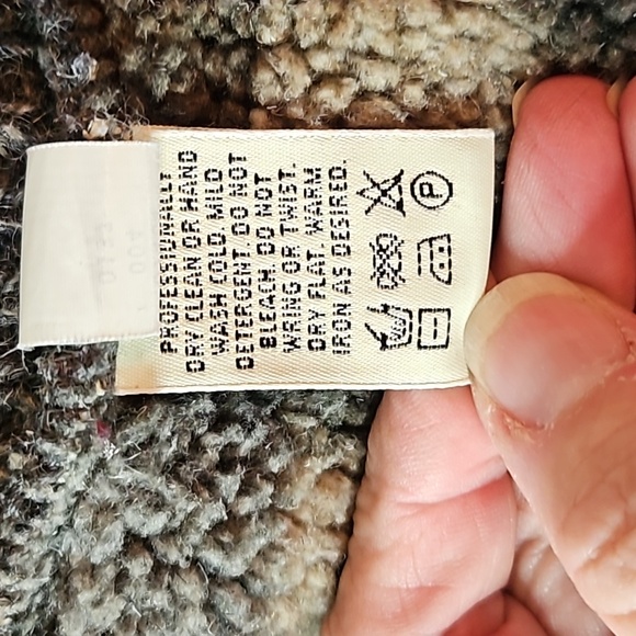 Eddie Bauer Man's Sweater EUC - Picture 3 of 7